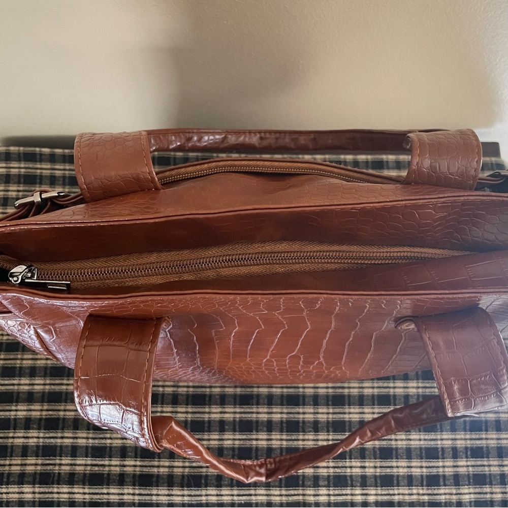 New Brown Faux Crocodile Embossed Lrg Tote Bag Synthetic Work Travel Purse #303 - Picture 4 of 5